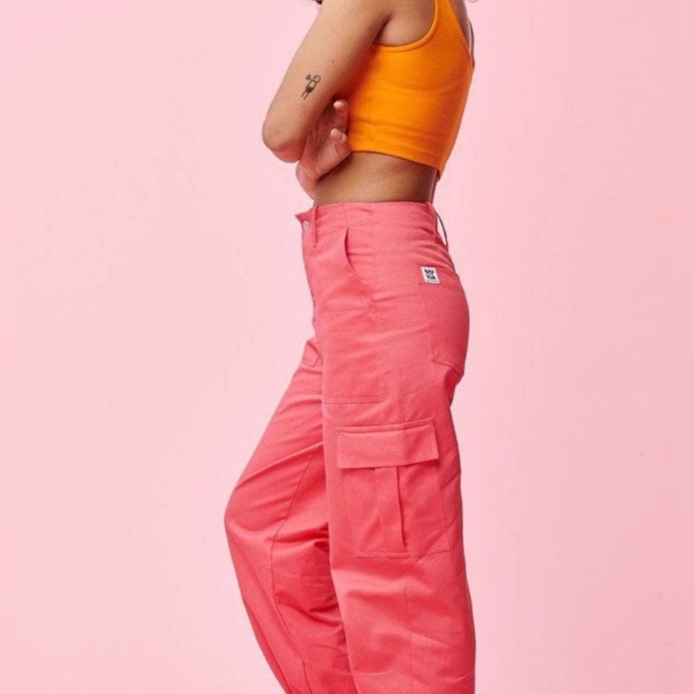 Lucy & Yak Kirkby cargo pants in strawberry UK/20-US16